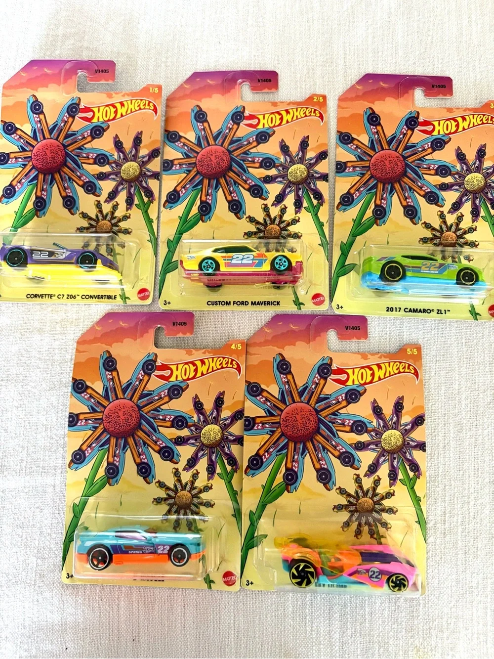 Hot Wheels Set of 5 Colorful Spring Collection 2022 Cars V1405 New in Package
